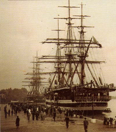 navi scuola Amerigo Vespucci e Cristoforo Colombo