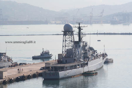 nave fregata Carabiniere