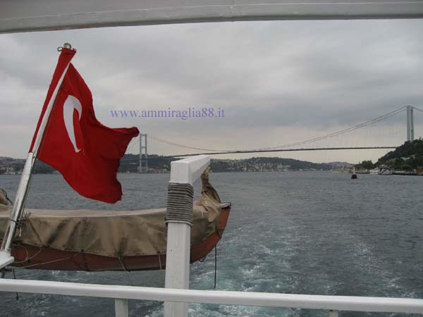 ponte sul Bosforo Istanbul Turchia