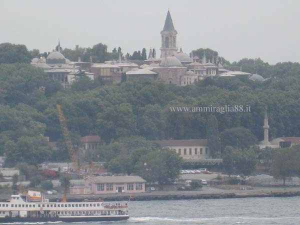 palazzo topkapi lungo il Bosforo Istanbul Turchia