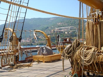 ponte esterno nave scuola amerigo vespucci