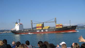 nave portacontainer a La Spezia