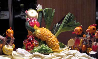 sirena con frutta e verdura