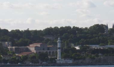 Istanbul faro del porto