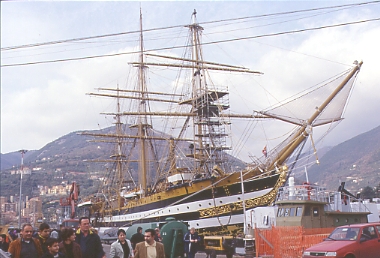 panoramica lavori nave scuola Amerigo Vespucci