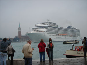 nave da crociera Msc Musica a Venezia